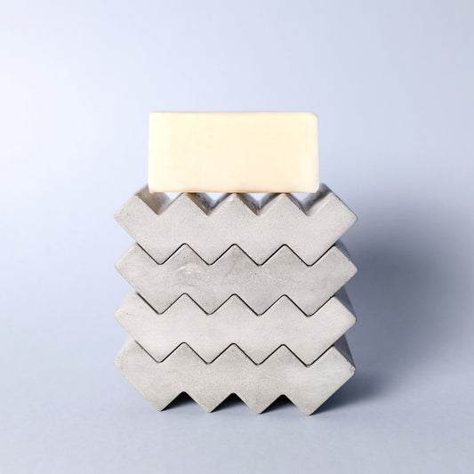 CONCRETE ZIGZAG SOAP DISH